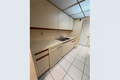 2457 Collins Ave #1405, Miami Beach, FL 33140 - Photo 12