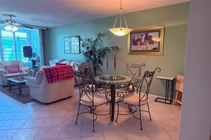 8330 Sands Point Blvd, Tamarac, FL 33321 - Photo 4