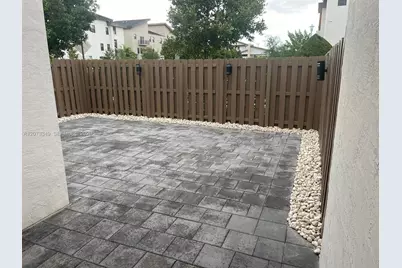 10445 NW 81st Ter #10445, Doral, FL 33178 - Photo 2