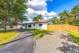 535 N Biscayne River Dr, Miami, FL 33169 - Photo 1