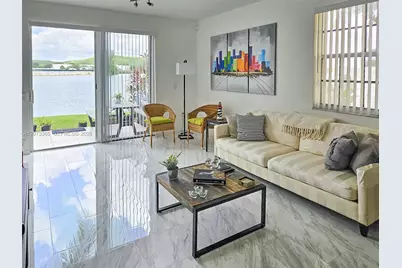 4135 Crystal Lake Dr, Deerfield Beach, FL 33064 - Photo 4