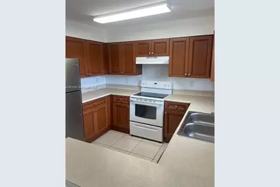 2735 NW 131 St #2735, Opa-Locka, FL 33054 - Photo 4