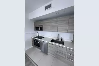 121 NE 34th St #1001, Miami, FL 33137 - Photo 4