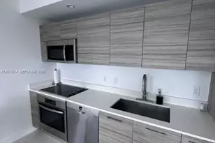 121 NE 34th St, Miami, FL 33137 - Photo 4