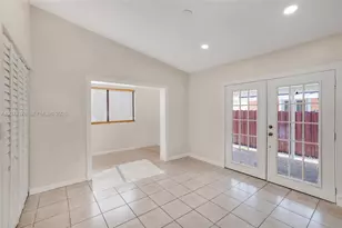10212 NW 129th St, Hialeah Gardens, FL 33018 - Photo 20