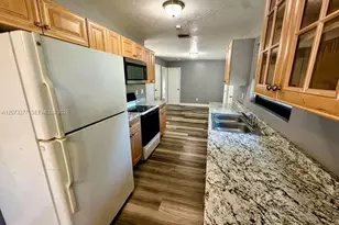 2026 Schooner Dr, Labelle, FL 33935 - Photo 10