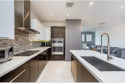 6428 NW 104th Ct, Doral, FL 33178 - Photo 12