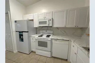 2921 SE 13th Ave #205-48, Homestead, FL 33035 - Photo 4