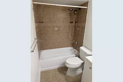 210 SW 11th St #204, Miami, FL 33130 - Photo 8
