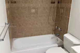 210 SW 11th St, Miami, FL 33130 - Photo 8