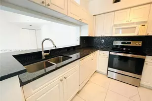 17150 N Bay Rd, Sunny Isles Beach, FL 33160 - Photo 4