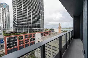 121 NE 5th St, Miami, FL 33132 - Photo 10