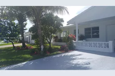 7111 NW 68th Ave, Tamarac, FL 33321 - Photo 2