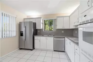 16252 Laurel Dr, Weston, FL 33326 - Photo 6