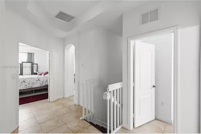 8741 NW 110th Ave, Doral, FL 33178 - Photo 38