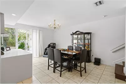 8741 NW 110th Ave, Doral, FL 33178 - Photo 12