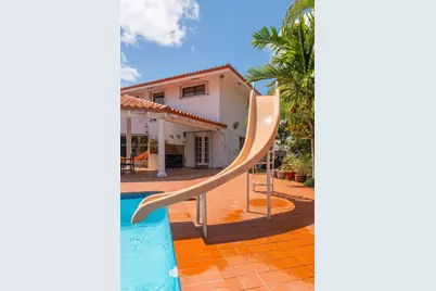 8390 SW 2nd St, Miami, FL 33144 - Photo 14