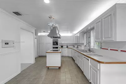 8390 SW 2nd St, Miami, FL 33144 - Photo 56