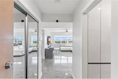 340 Sunset Dr #1210, Fort Lauderdale, FL 33301 - Photo 2
