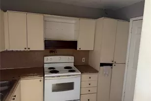 3035 NW 55th St, Miami, FL 33142 - Photo 6
