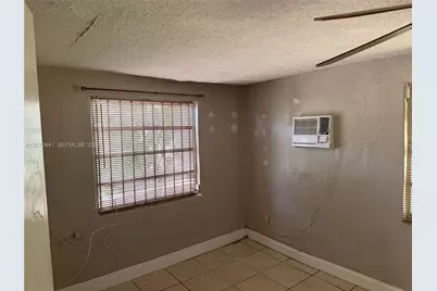 3035 NW 55th St, Miami, FL 33142 - Photo 14