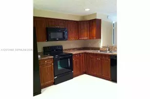 1621 Barcelona Way, Weston, FL 33327 - Photo 2