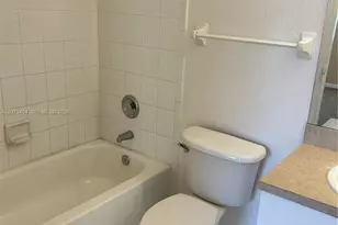 4513 Woodland Cir, Tamarac, FL 33319 - Photo 12