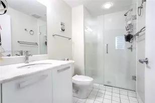 601 NE 36th St, Miami, FL 33137 - Photo 10