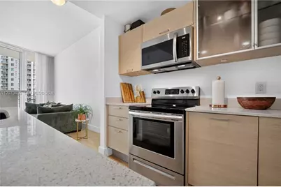 350 NE 24th St #1405, Miami, FL 33137 - Photo 6