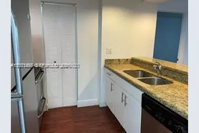 850 N Miami Ave #W-708, Miami, FL 33136 - Photo 8