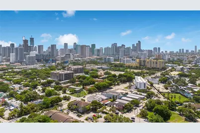 769 NW 10th St #1, Miami, FL 33136 - Photo 18