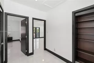 519 Alhambra Cir, Coral Gables, FL 33134 - Photo 38