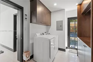 519 Alhambra Cir, Coral Gables, FL 33134 - Photo 46