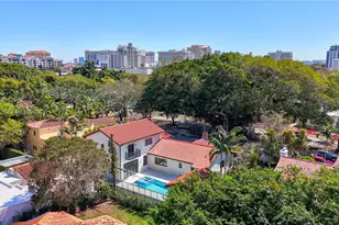 519 Alhambra Cir, Coral Gables, FL 33134 - Photo 18