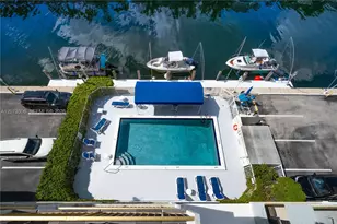 3770 NE 171 St, North Miami Beach, FL 33160 - Photo 14