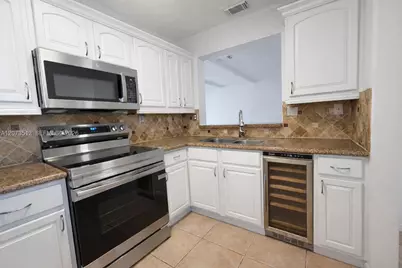 15761 SW 137 Ave #202, Miami, FL 33177 - Photo 2