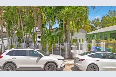 769 NW 10th St #4, Miami, FL 33136 - Photo 16