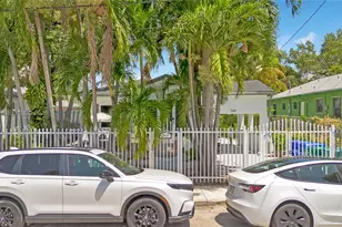 769 NW 10th St, Miami, FL 33136 - Photo 16