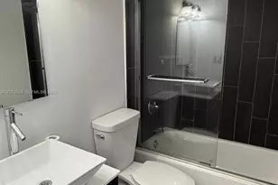1720 NW N River Dr, Miami, FL 33125 - Photo 16
