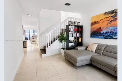 5930 NW 104th Path, Doral, FL 33178 - Photo 2