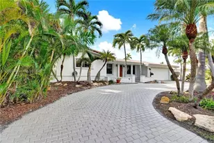 612 Hibiscus Dr, Hallandale Beach, FL 33009 - Photo 2