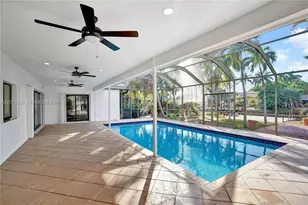 612 Hibiscus Dr, Hallandale Beach, FL 33009 - Photo 26