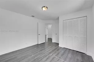 11201 Lakeview Dr, Coral Springs, FL 33071 - Photo 24