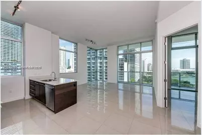 500 Brickell Ave #1101, Miami, FL 33131 - Photo 10