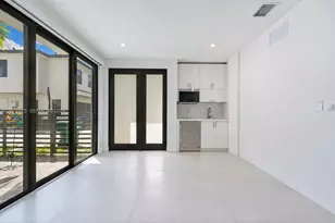 8267 NW 48th St, Doral, FL 33166 - Photo 32