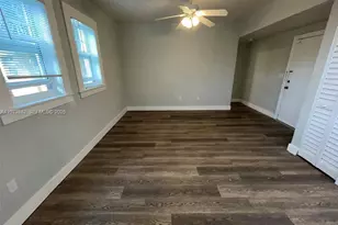 536 14th St, Miami Beach, FL 33139 - Photo 8