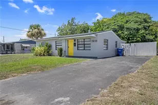 1610 S 24th Ct, Hollywood, FL 33020 - Photo 2