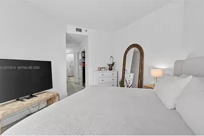 20185 E Country Club Dr #204, Aventura, FL 33180 - Photo 24