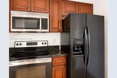 9230 Lagoon Pl #411, Davie, FL 33324 - Photo 10