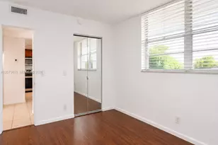 9230 Lagoon Pl, Davie, FL 33324 - Photo 8